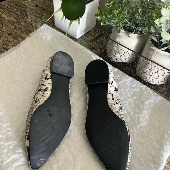 Calvin Klein shoes size #6 black and white - Picture 6 of 6